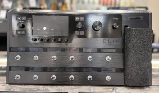 Line 6 Helix Amp and FX Pedal Board