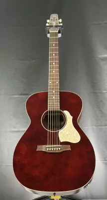 Seagull Guitars - M6 LTD Ruby Red Concert Hall w/EQ