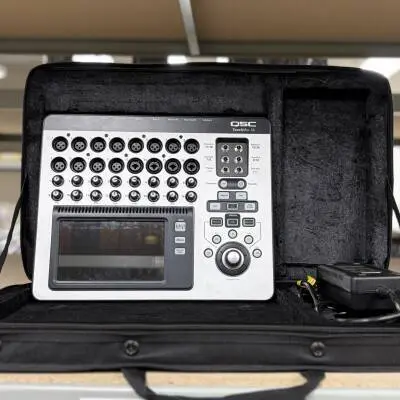 QSC - TouchMix-16 Compact Digital Mixer with Touchscreen