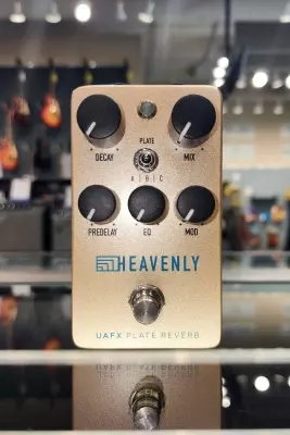 Universal Audio - UAFX Heavenly Plate Reverb Pedal