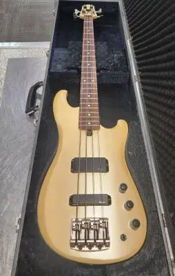 Ibanez 1986 Roadstar II Series Bass 2