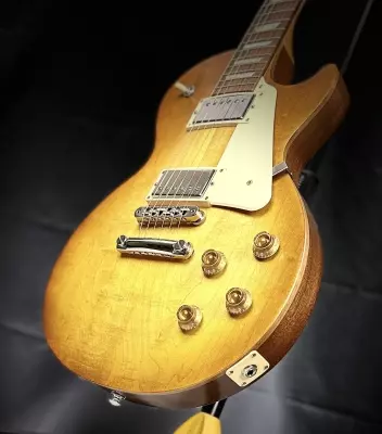 Gibson - Les Paul Tribute - Satin Honeyburst 5