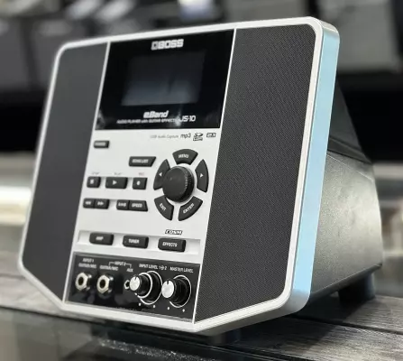 BOSS - Boss eBand JS-10 Jamstation Audio Player with Guitar Effects 2