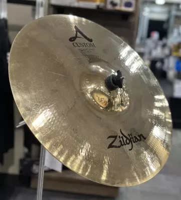 Zildjian - A Custom Medium Crash Cymbal - 19 Inch 2