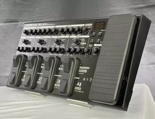 BOSS - ME-90 Guitar Multi-Effects Processor 3