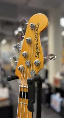 Squier - Classic Vibe '70s Jazz Bass V, Maple Fingerboard - Natural 2