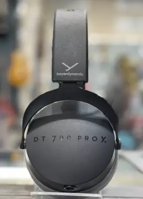 Beyerdynamic - DT 700 PRO X Series Studio Headphones 2