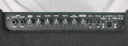 Traynor - Small Block SB115 - 200 Watt 1x15 inch Bass Combo Amp 3