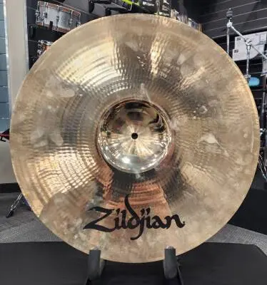 Zildjian - A Custom 18 Inch Crash - Brilliant 2