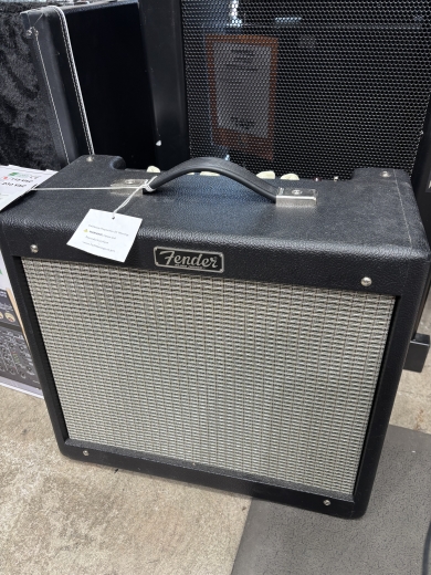 Store Special Product - Fender - 223-1500-000