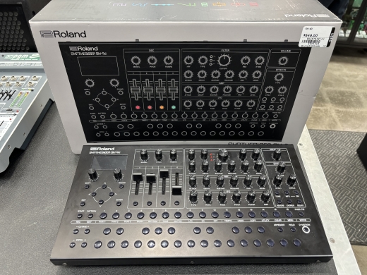 Roland - SH-4D