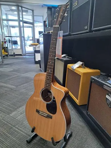 Martin Guitars - SC-13E MARTIN