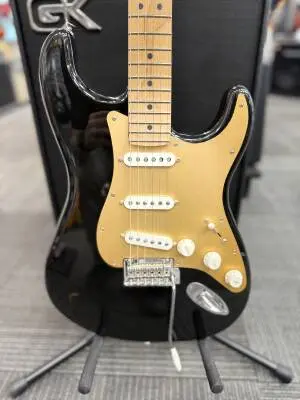 Fender - 014-5302-506 2