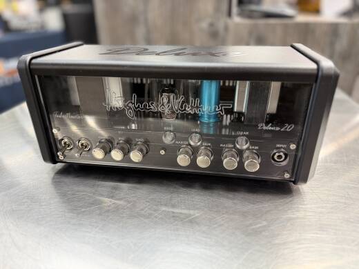 Hughes & Kettner TubeMeister Deluxe 20 Head