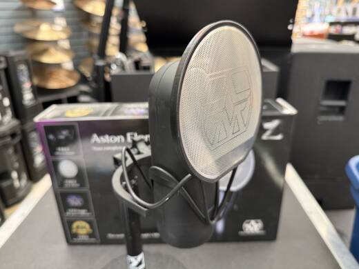 Aston Element Mic Bundle | Long & McQuade