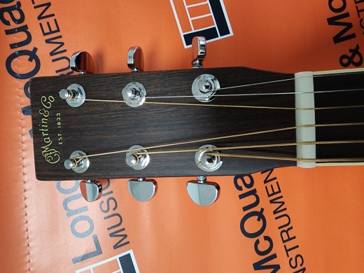 Martin Guitars - D-35 V18 3