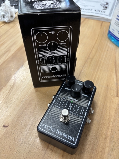Electro-Harmonix Silencer Noise Gate/Effects Loop Pedal