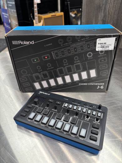 Roland - J-6