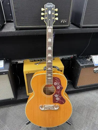 Epiphone - nspired by Gibson Masterbilt J-200
