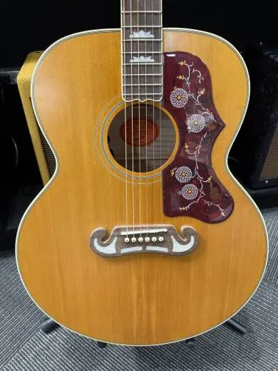 Epiphone - nspired by Gibson Masterbilt J-200 2