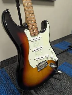 Fender - 014-4593-500 2