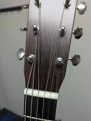 Martin Guitars - D-18 2012 2