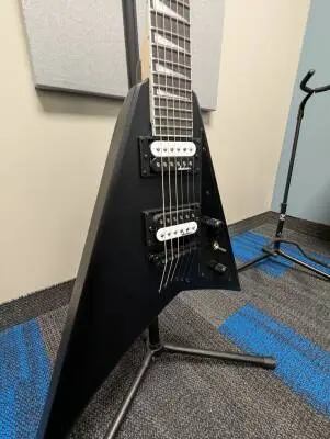 Jackson Guitars - 291-0147-586 2