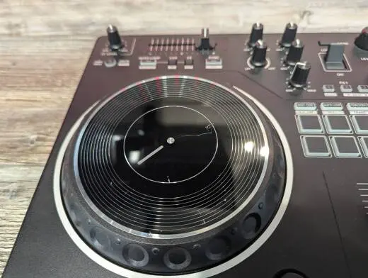 Pioneer DJ - DDJ-REV1 2