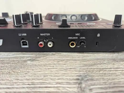 Pioneer DJ - DDJ-REV1 2