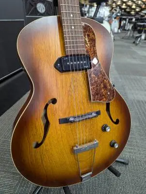 Godin Guitars - G31986 2