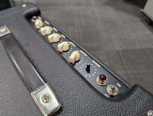 Store Special Product - Fender - 223-1500-000