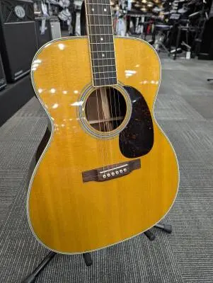 Martin Guitars - M-36 V18 2