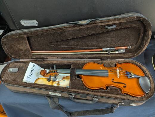 Stentor Standard Violin Outfit 4/4 Size | Long & McQuade