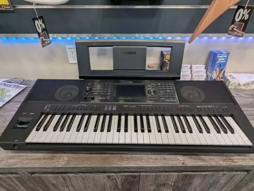Yamaha - PSRSX900