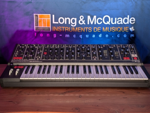 Gear Hunter | Moog - MATRIARCH DARK