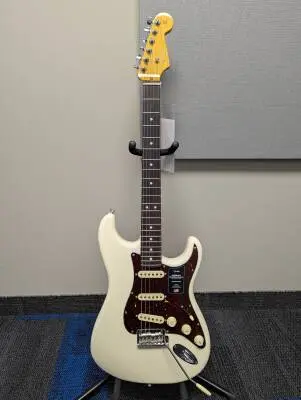 Fender - 011-3900-705