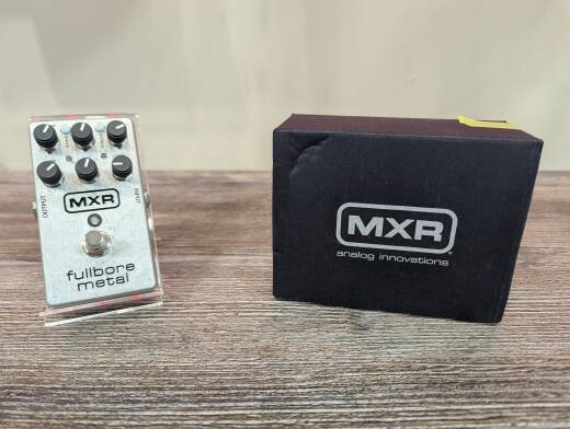MXR M116 - Fullbore Metal Distortion | Long & McQuade