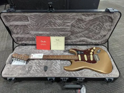 Fender - 011-3900-753 2