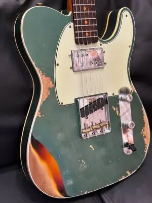 Fender Custom Shop - 923-2000-933