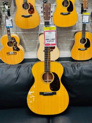 Store Special Product - Martin Guitars - 000-18 2014