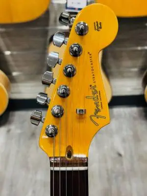 Fender - 011-3900-803 2