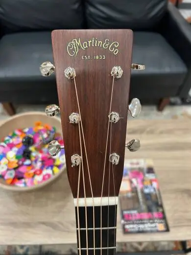 Martin Guitars - D-28 2017 2