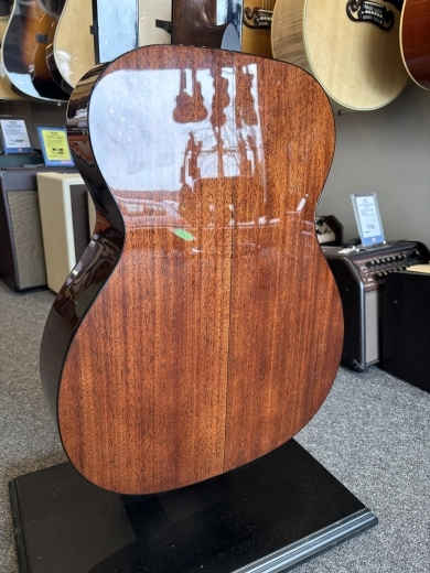 Martin Guitars - 000-18 STD 2