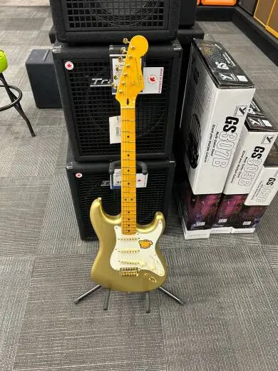 Squier - 037-4049-506