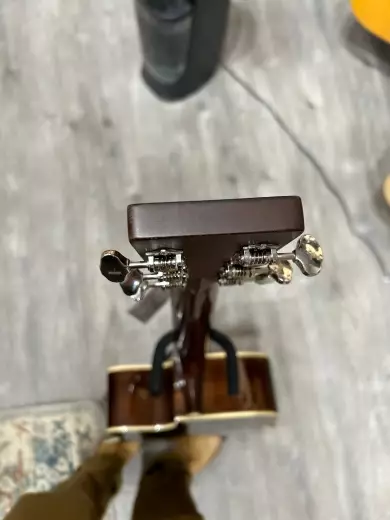 Martin HD-28 cutaway 5