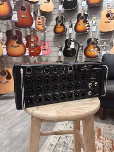 Behringer - XR18