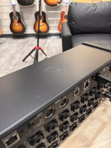 Store Special Product - Behringer - XR18