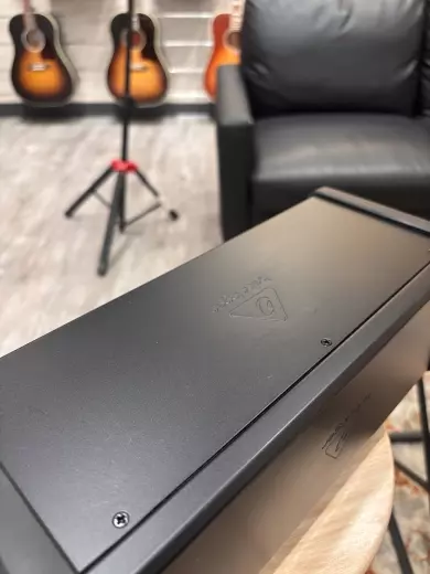 Store Special Product - Behringer - XR18