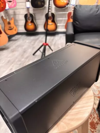 Store Special Product - Behringer - XR18
