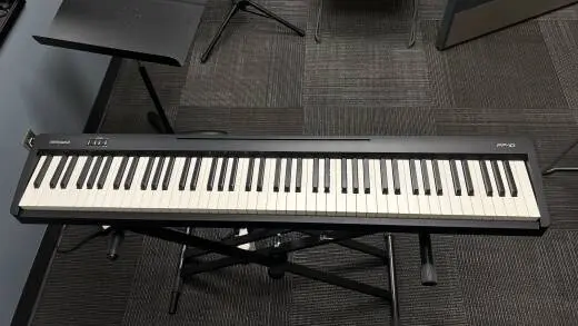 Roland - FP-10-BK